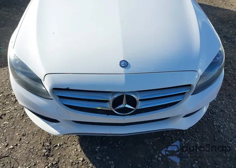 2016 Mercedes-Benz C 300 4Matic from USA, damaged, VIN 55SWF4KB2GU111948